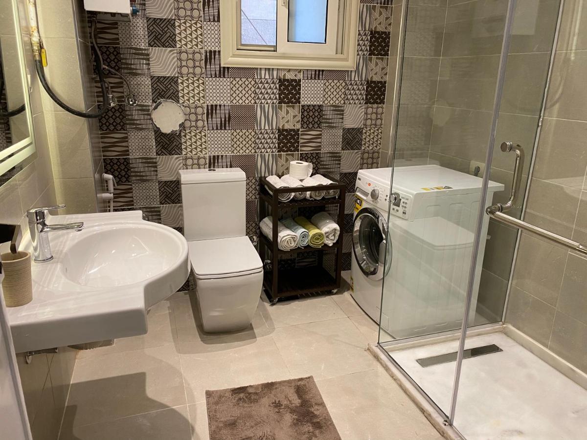 Nile View 2-bed In Zamalek Apartment