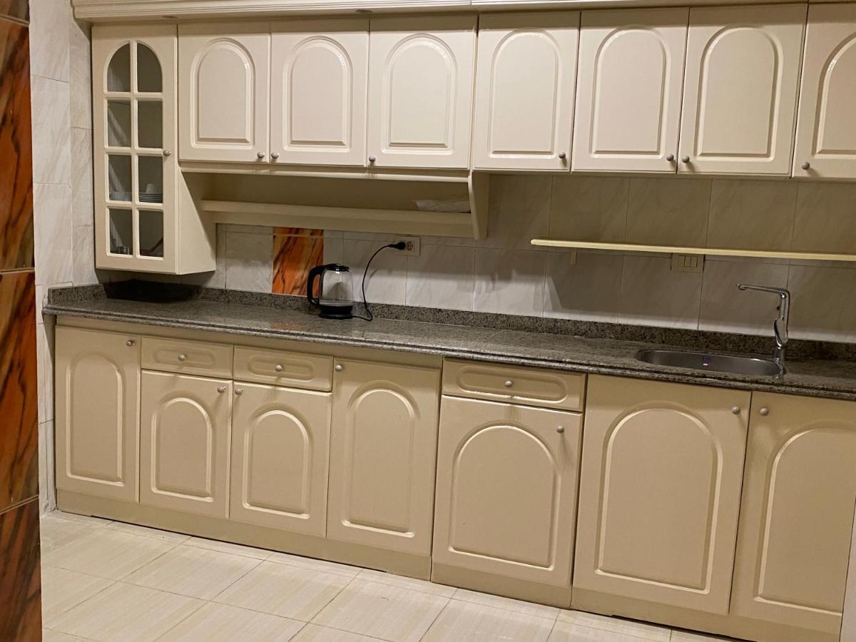 Nile View 2-bed In Zamalek Kairo