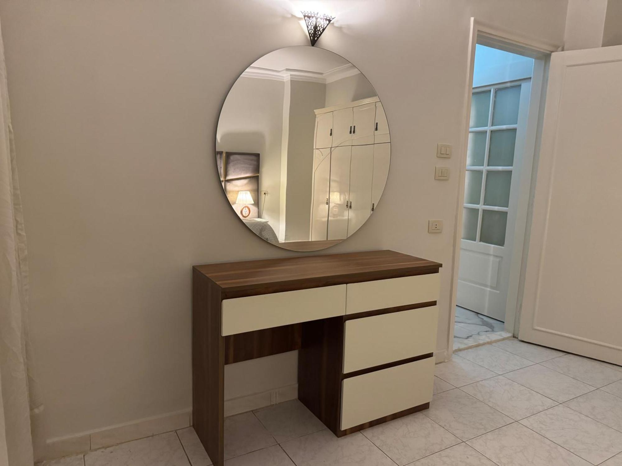 Nile View 2-bed In Zamalek Kairo