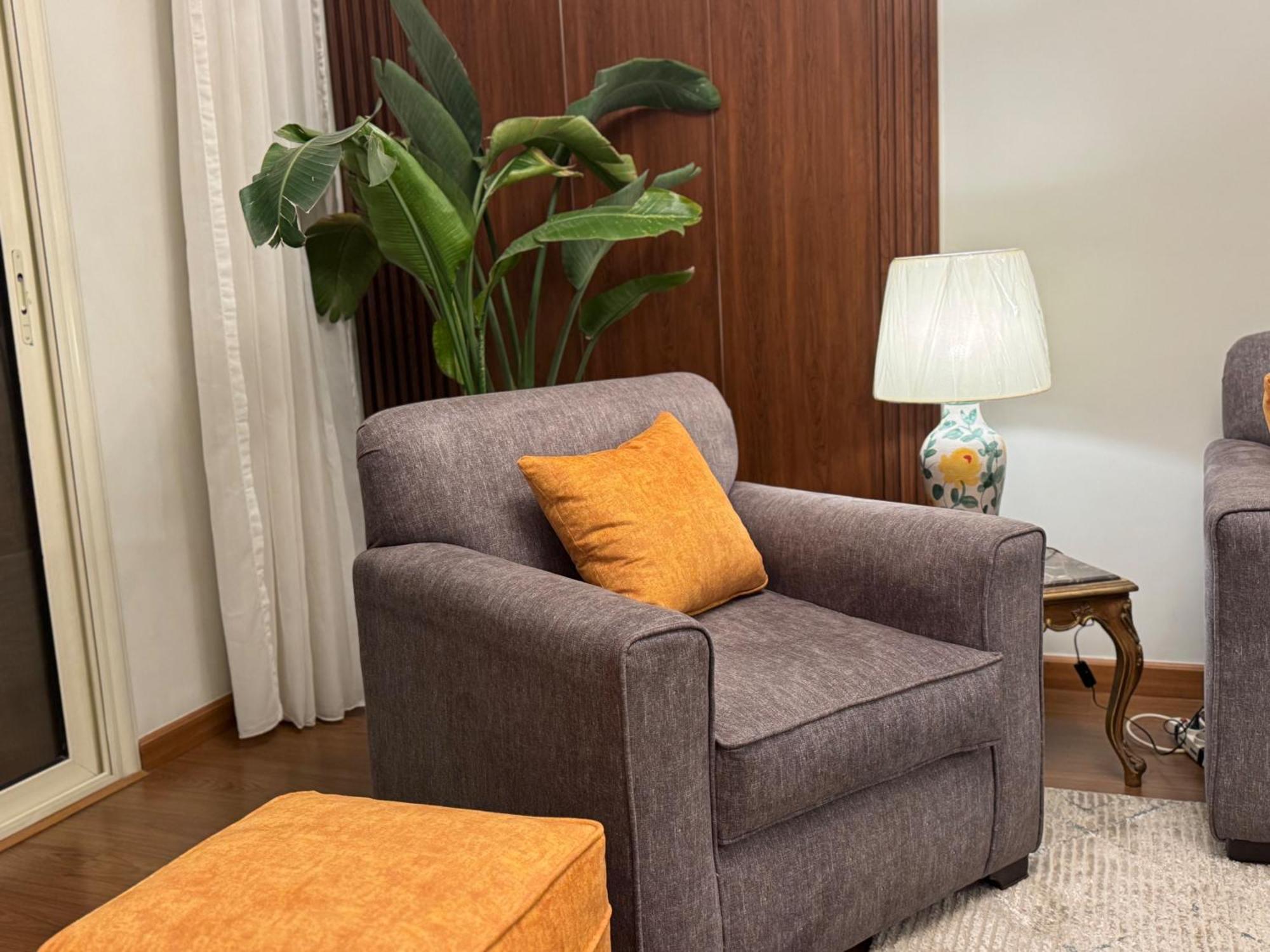 Nile View 2-bed In Zamalek Apartment *